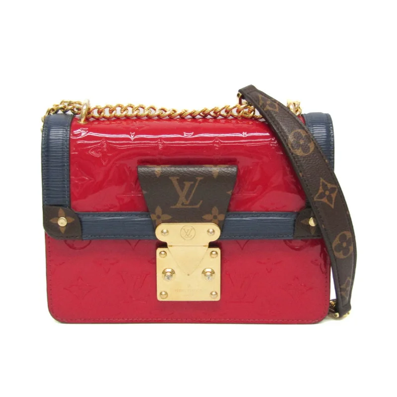 Small - sized Louis Vuitton Pochette Metis bags for a compact carryLOUIS VUITTON Wynwood Shoulder Bag