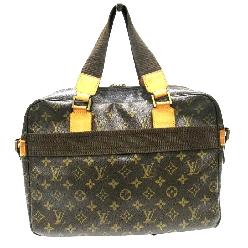 Louis Vuitton Speedy bags in monogram canvas for a classic lookLOUIS VUITTON Bosphore Handbag