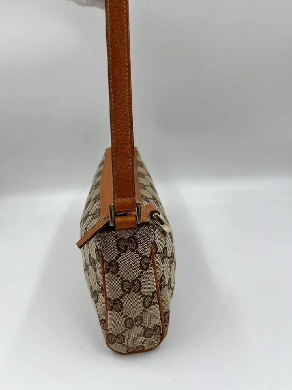 Gucci tote bags for women with a spacious interiorVintage Gucci Shoulder Bag