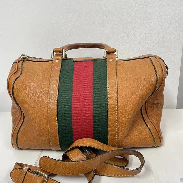 Women Gucci tote bags in GG Supreme canvas for a branded feelGucci Boston Bag Camel Brown with Green and Red Stripe, Medium Size