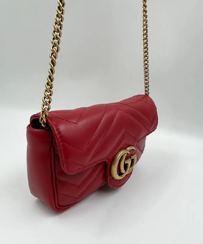 Ladies Gucci Dionysus bags with a detachable shoulder strapGucci GG Marmont Super Mini Bag