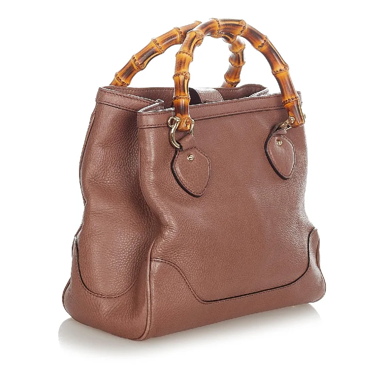 Women Gucci backpacks with a luxurious leather finishGucci Bamboo Diana Leather Handbag (31981)