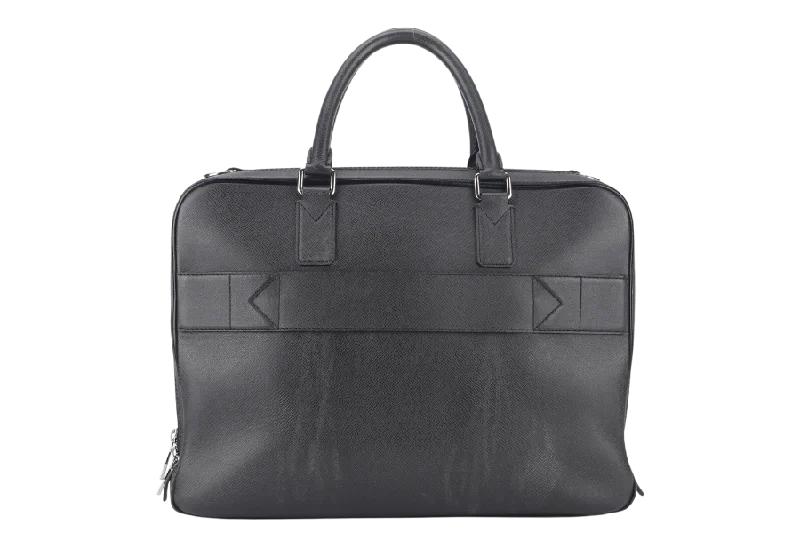 Louis Vuitton Twist bags with a contrast - colored interior for visual interestLOUIS VUITTON GREY TAIGA LEATHER DOCUMENT BAG WITH DUST COVER, LOCK&KEYS