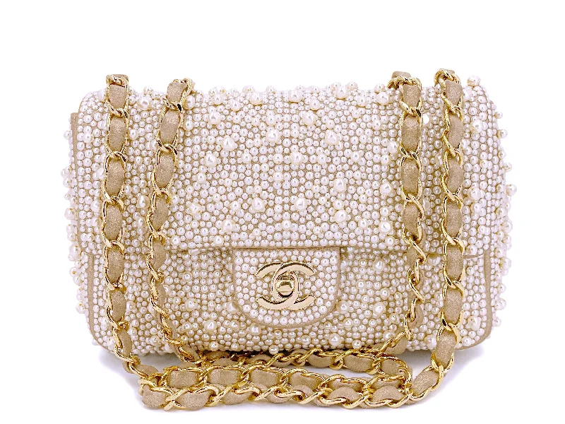 Chanel Handbag with Adjustable Strap for ComfortChanel 17A Pearl Mini Flap Bag Paris-Cosmopolite Metiers D'Art