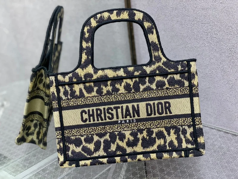 Christian Dior tote bags with a double - handle and shoulder - strap optionChristian Dior Bags  466