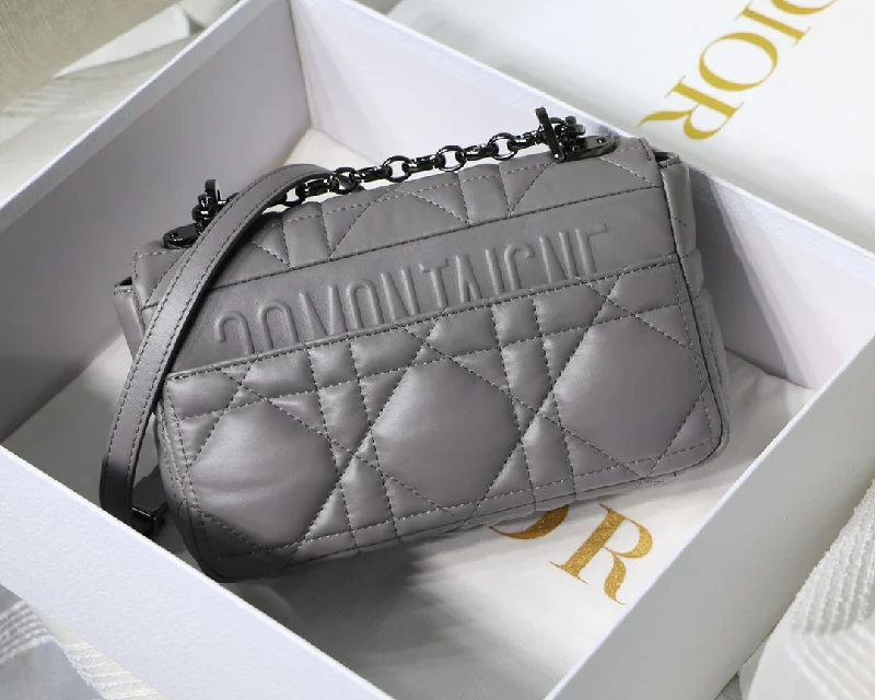 Luxury Christian Dior crossbody bags with a chain - link strapChristian Dior Bags  577