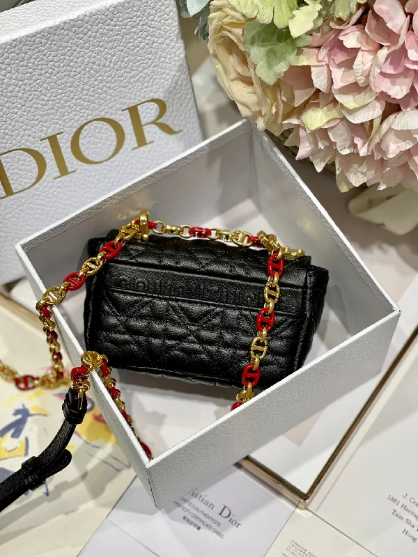 Stylish Christian Dior shoulder bags with a tassel - adorned zipperChristian Dior - Luxury Bags  718