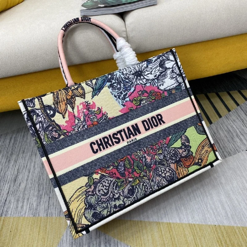 Christian Dior bags with a quilted pattern and gold - toned hardwareGlitzyBags - Designer bags by Dior 062