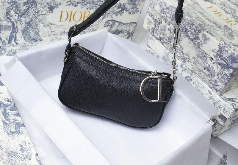 Christian Dior Saddle bags with a patent leather finish for a shiny lookGlitzyBags - Designer bags by Dior 109