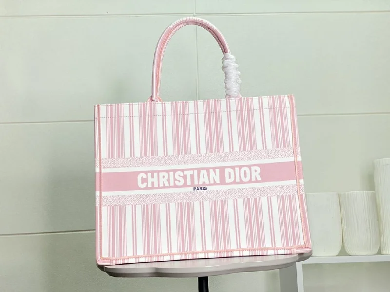 High - fashion Christian Dior bags with a geometric patternGlitzyBags - Designer bags by Dior 118