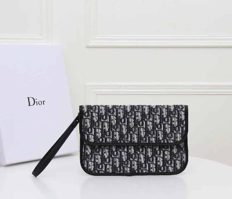 High - fashion Christian Dior bags with a geometric patternGlitzyBags - Designer bags by Dior 166