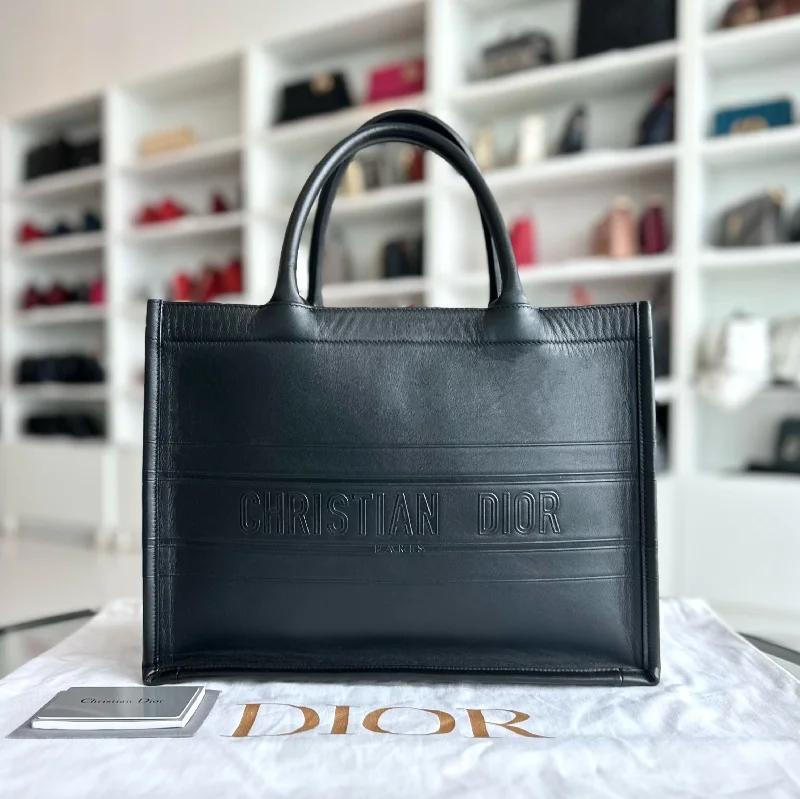 Christian Dior Saddle bags with a patent leather finish for a shiny lookBook Tote Medium 36CM Calfskin Leather Black Top Handle Bag