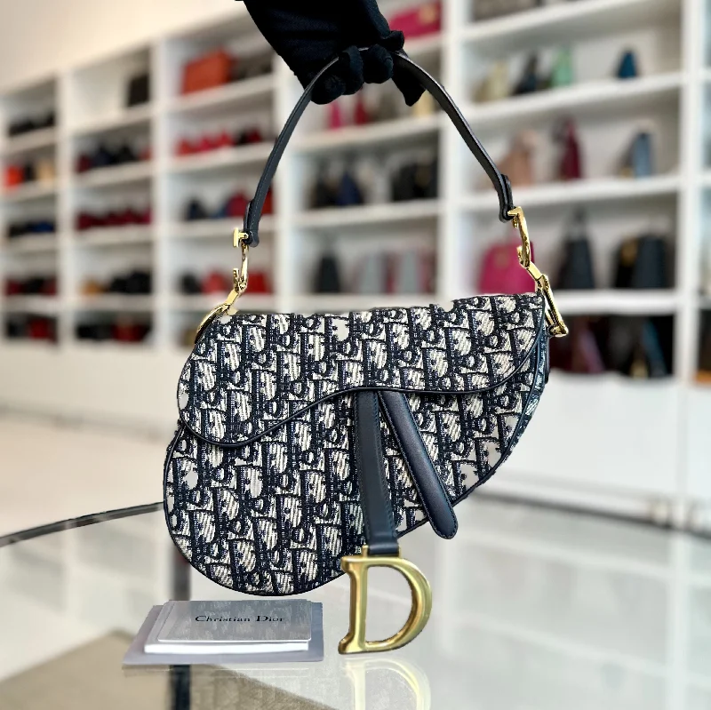 Contemporary Christian Dior handbags with a unique shapeSaddle Medium Dark Blue Oblique Canvas AGHW