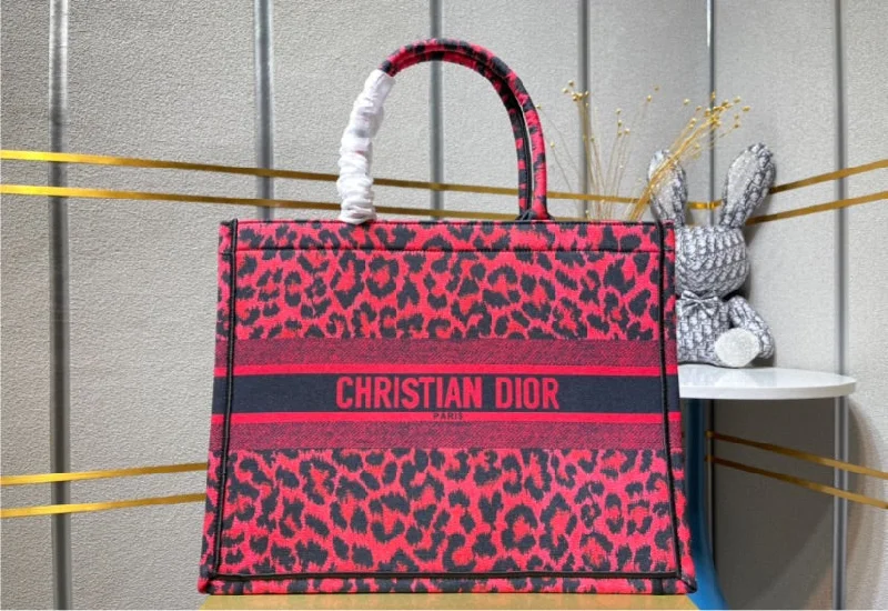 Christian Dior bags with a side - pocket for holding a water bottleDIOR woman large handbag