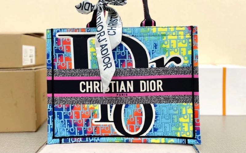 Christian Dior bags with a side - pocket for holding a water bottleFun Christian Dior ladies handbag