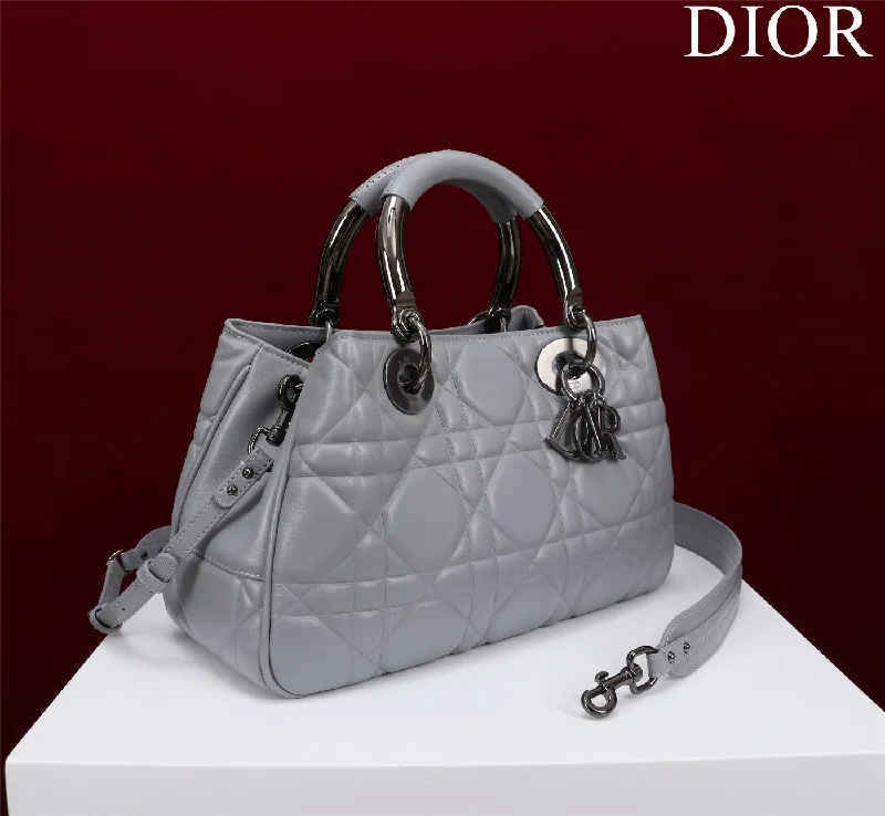 Christian Dior Saddle bags with a patent leather finish for a shiny lookWF - Dior Bag - 206