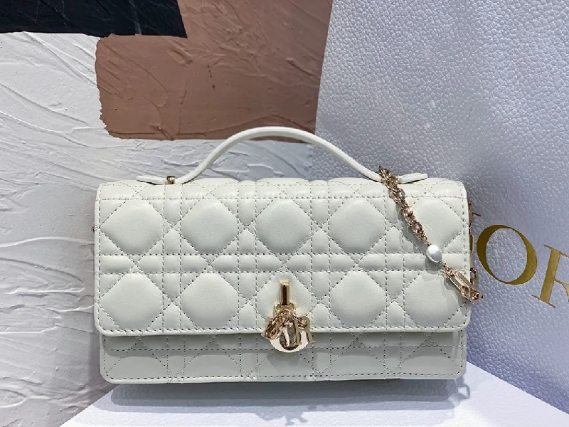 Christian Dior handbags with a detachable mirror for on - the - go touch - upsWF - Dior Bag - 236