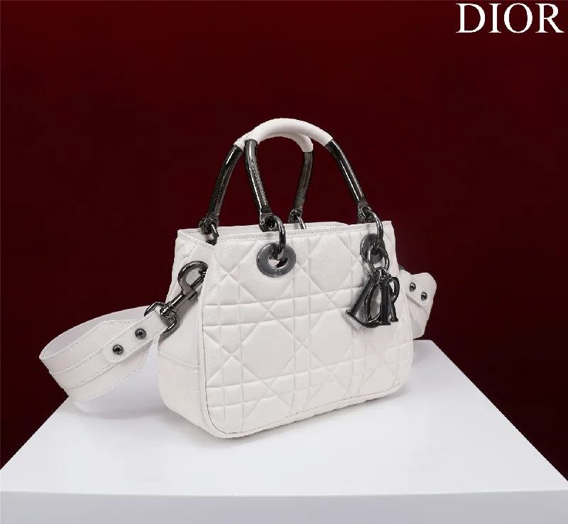 Christian Dior tote bags with a printed Dior logo on the frontWF - Dior Bag - 243